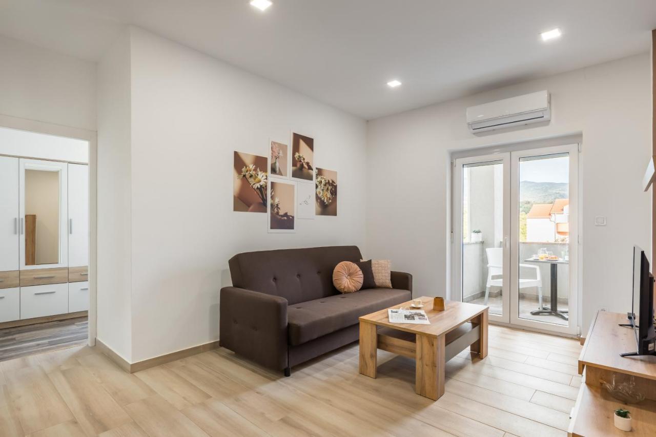 Apartments Villa Salona Sky Ngoại thất bức ảnh